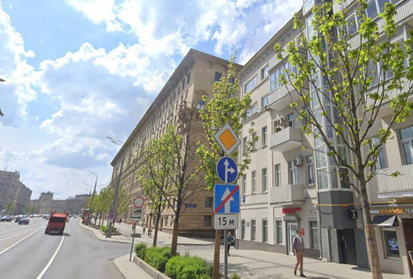 6 человек и 1 резиновый фаллос обнаружили в подвале в центре Москвы