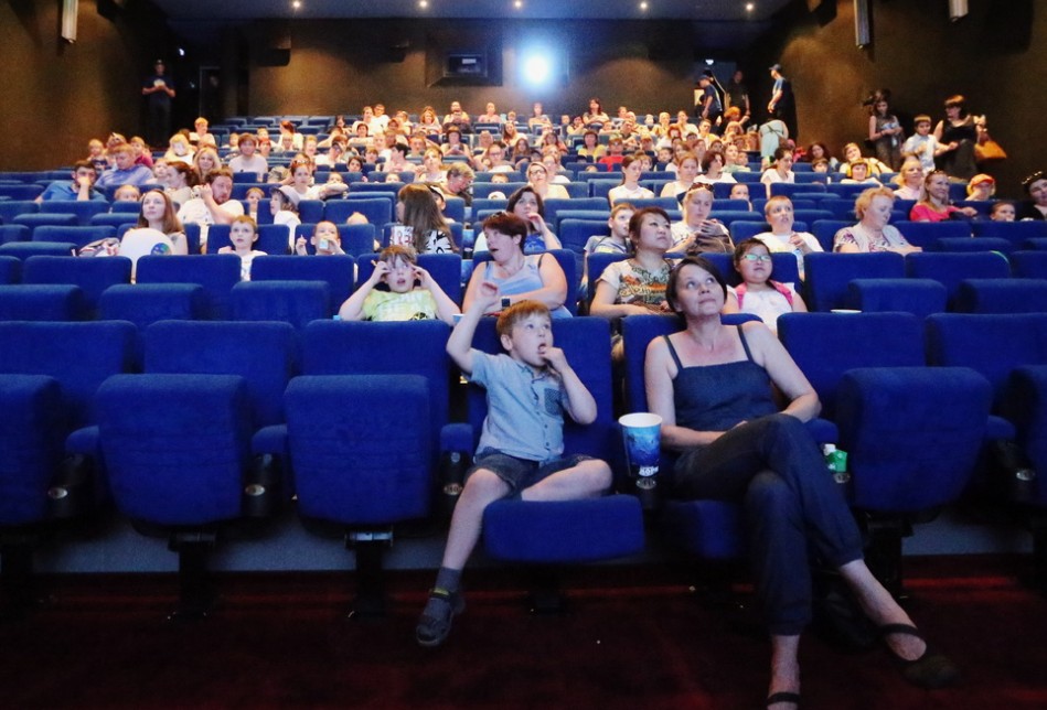 Минус кино? В России под запрет попадут фильмы с “неправильными” ценностями — даже на пиратских сайтах