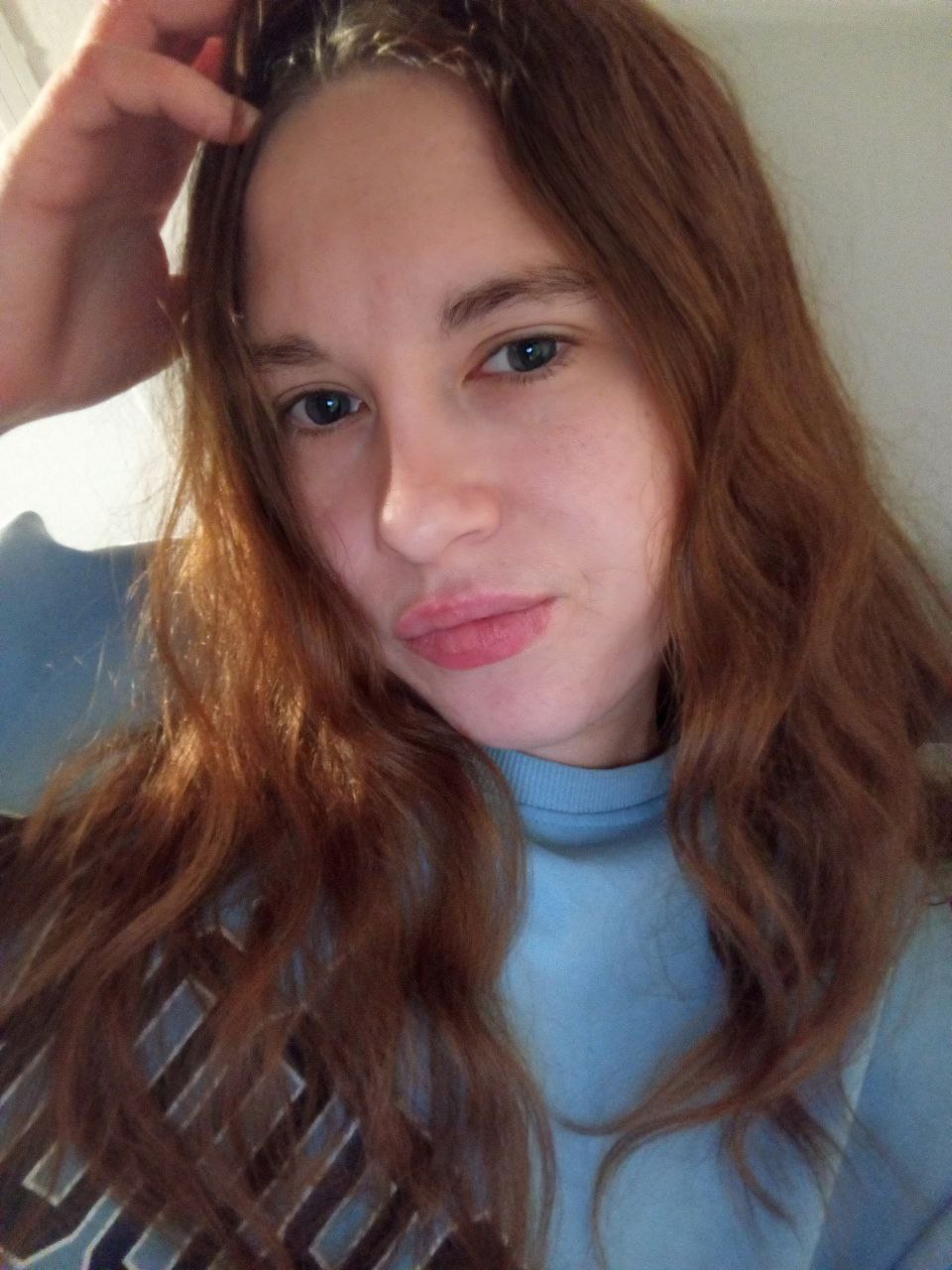 Парень зарезал девушку ножом и подкинул труп под машину, чтобы инсценировать ДТП