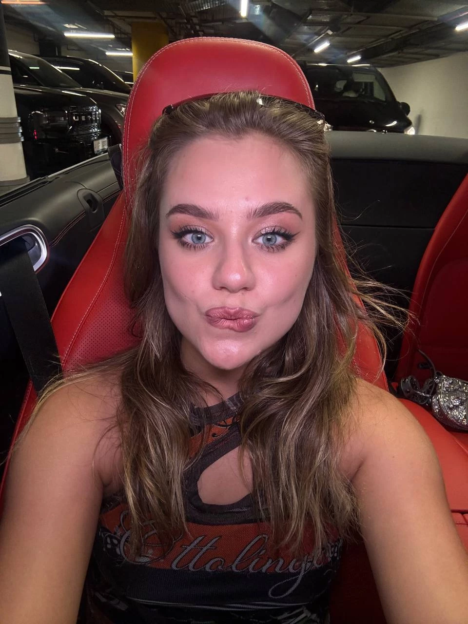 Катя Адушкина обманула на миллионы! Курс «Целая» — пустые обещания, фейковый диплом и кредит вместо работы