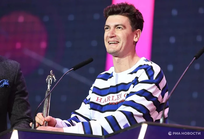 Александр Гудков получил штраф 11 тысяч за клип «Я узкий»