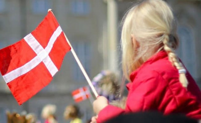 Датский этический совет рекомендует разрешить десятилетним детям смену пола