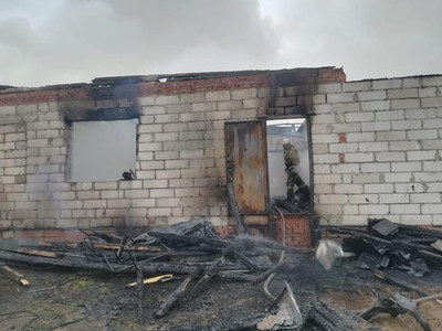 Шесть человек погибли при пожаре в частном доме в подмосковном селе.