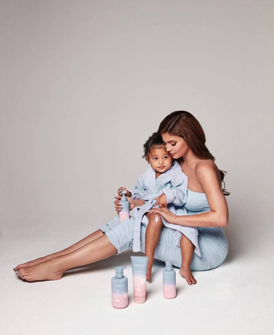 Кайли Дженнер представила миру свой новый бренд - Kylie Baby