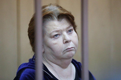 Мещанский районный суд Москвы приговорил экс-бухгалтера "Седьмой студии" к 2 годам и 3 месяцам колонии.
