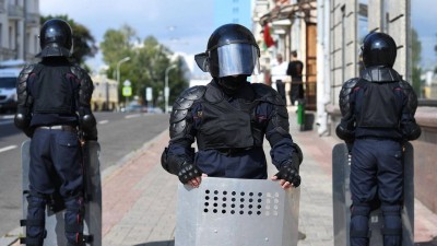 Россияне меньше всего хотят вступать в брак с полицейскими