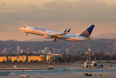United Airlines зафиксировала значительный убыток во втором квартале, а отчётность Texas Instruments оказалась выше прогнозов