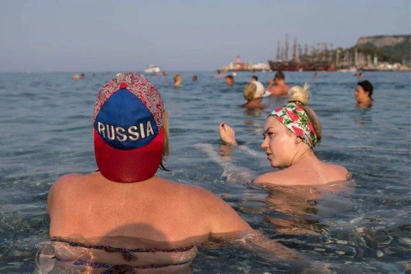 Только 2% россиян в этом году выезжали за границу