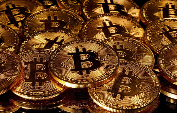 Халвинг состоялся. Что будет с Bitcoin'ом?